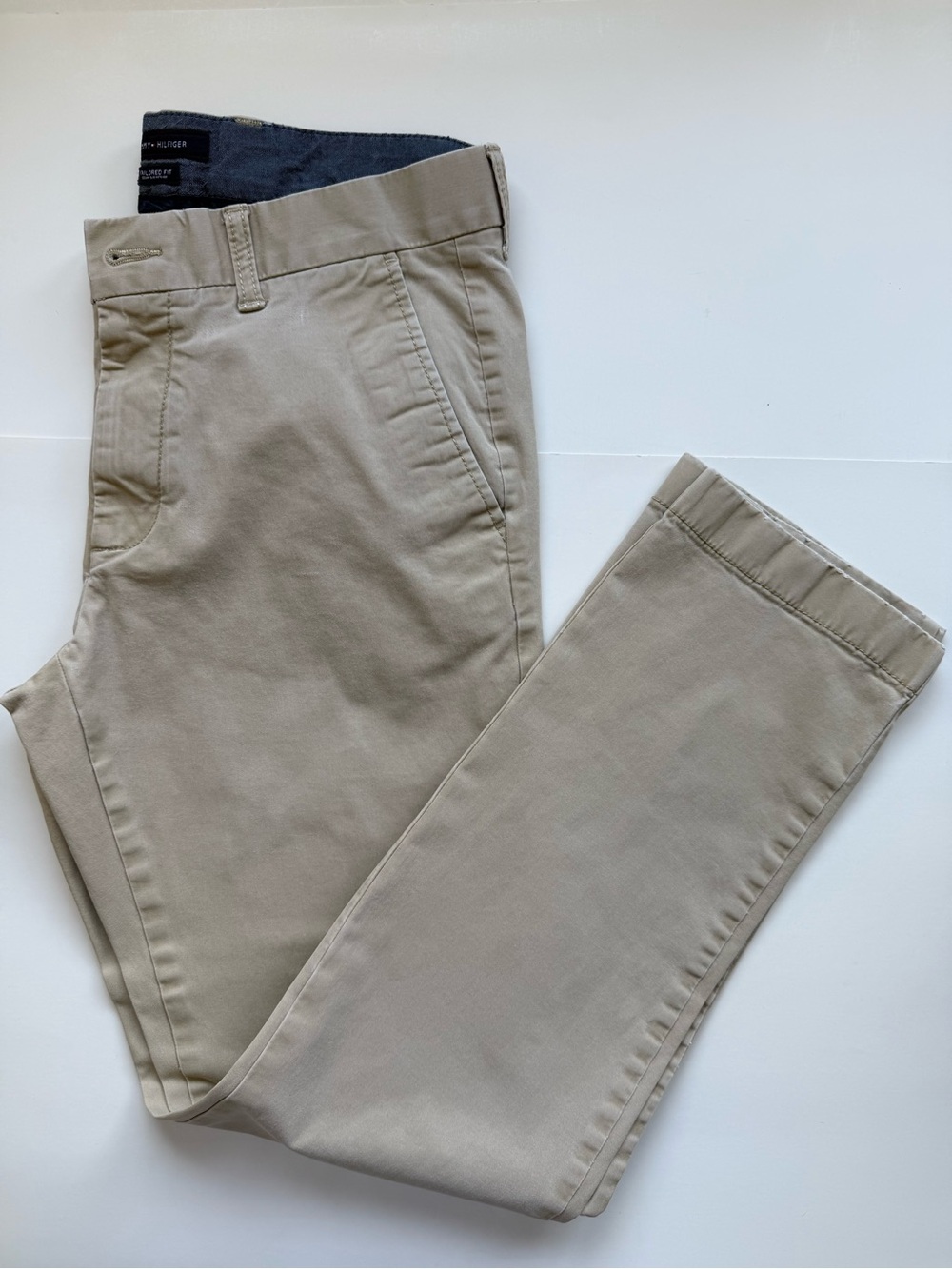 Tommy Hilfiger Classic Men's Chino Pants in Khaki